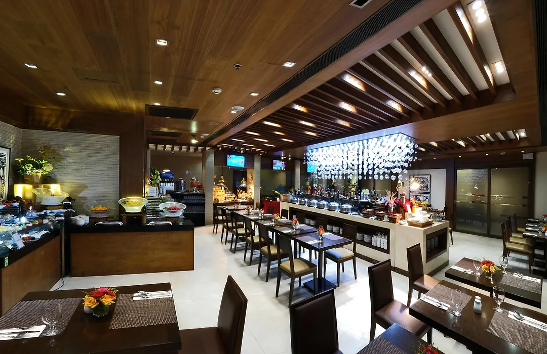 Golden Prince Hotel & Suites-1